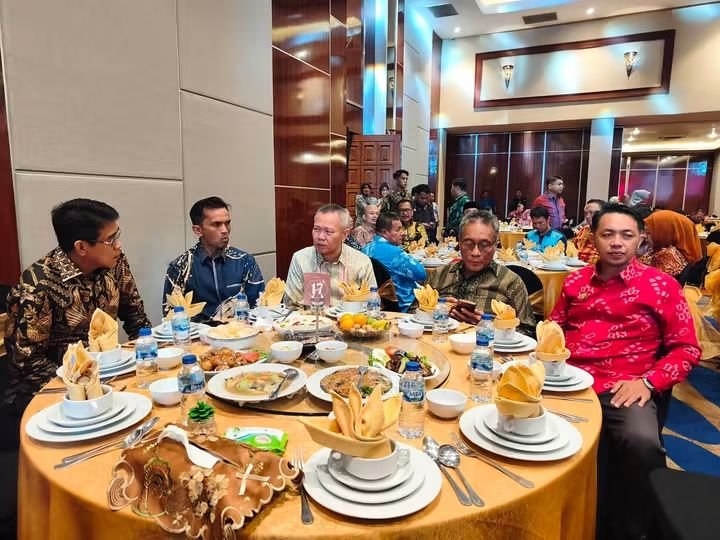 Perkuat Sinergi Daerah, Bupati Erwin Burase Hadiri Malam Pisah Sambut Kapolda Sulteng